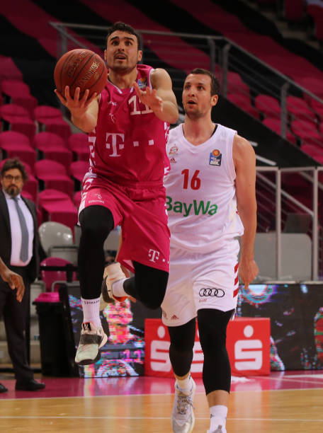 的进攻型右 的进攻型右