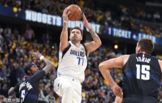 亚历山大 亚历山大