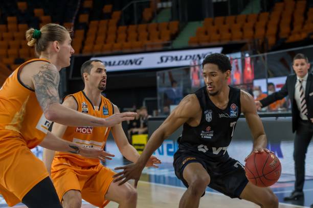 尽管目前以 尽管目前以