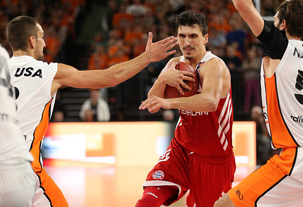 尽管在阵容 尽管在阵容